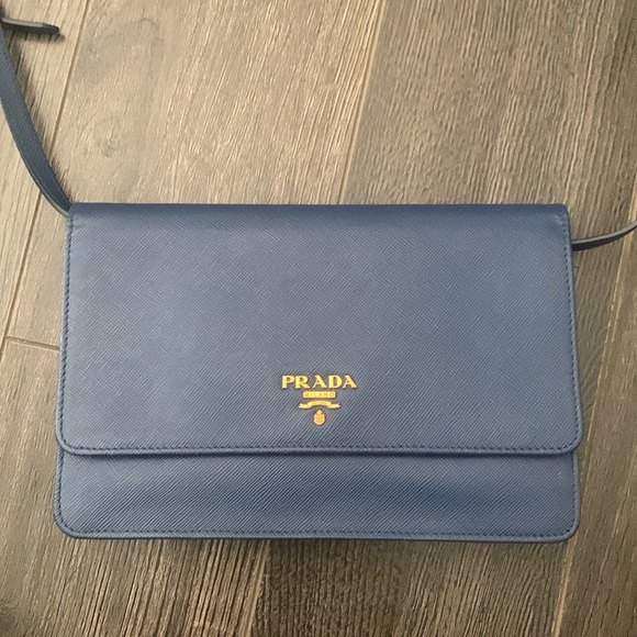 Prada blue clutch wallet on chain with removable strap - Picture 2 of 8